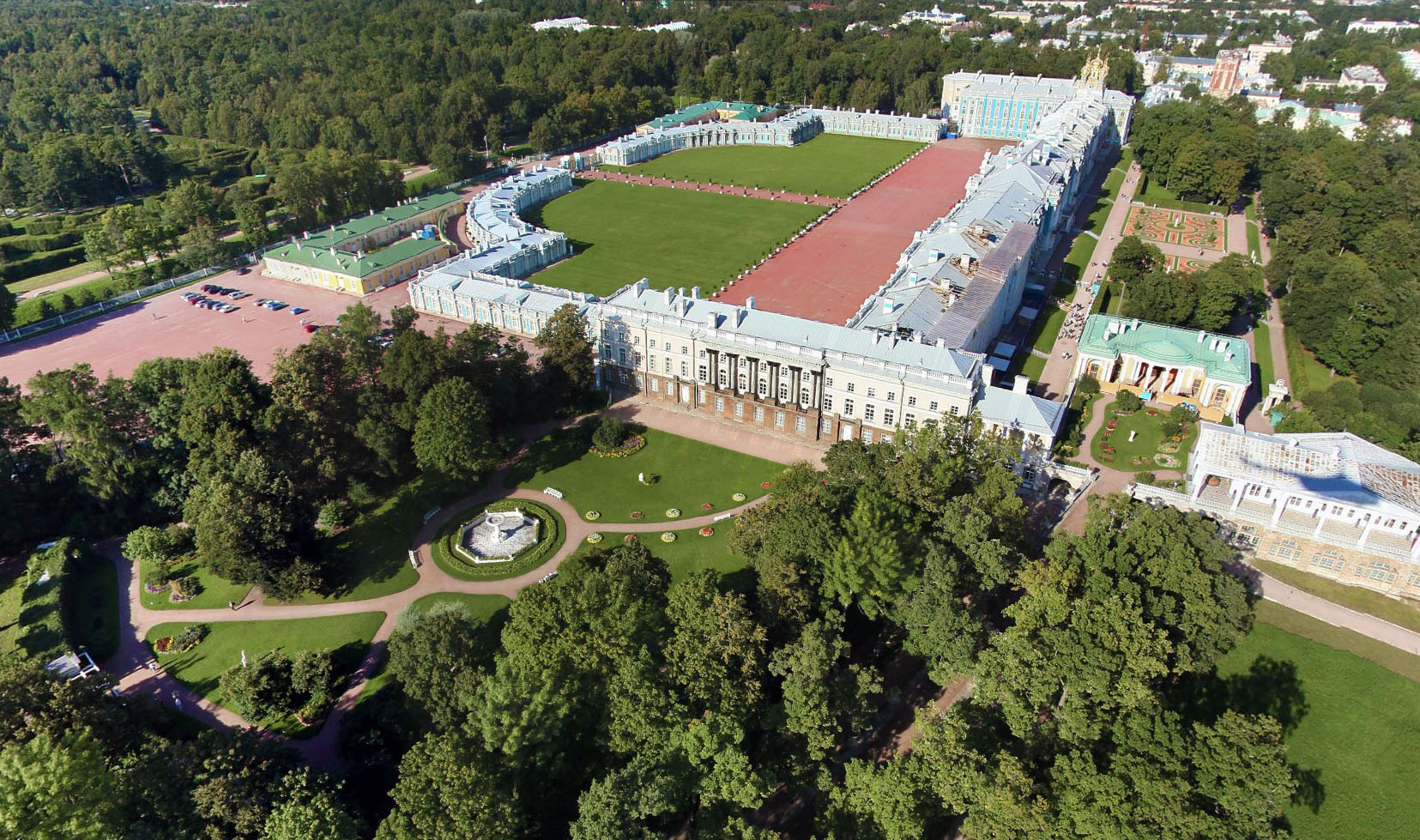 Екатерининский дворец в Пушкине (Царском Селе), история дворца. Экскурсия в  Екатерининский дворец, режим работы и стоимость билетов